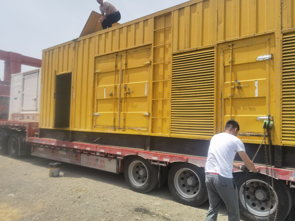 费县除了负载情况和发动机维护，还有哪些因素会影响 200kw 柴油发电机的油耗？